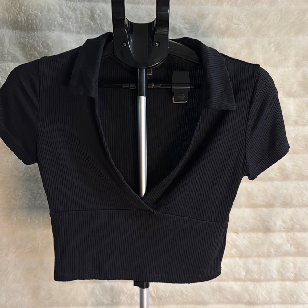 Black Ribbed Women's Crop Top